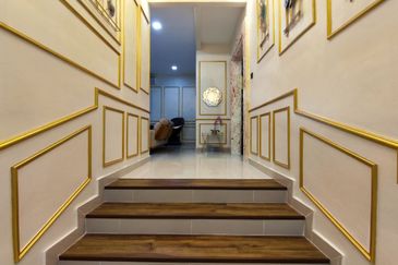 Puncak Pinggiran Putra