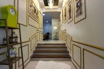 Puncak Pinggiran Putra