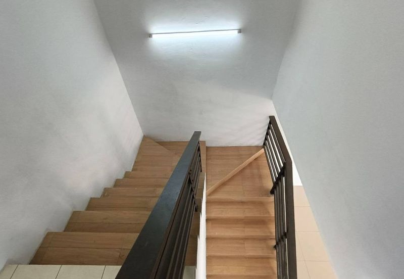 Double Storey Jalan Kebun, Seksyen 30, Shah Alam For Sale!