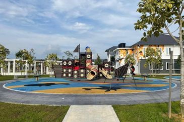 Double Storey Rentak Perdana LBS, Puncak Alam