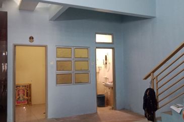 1.5 storey Semi D Taman Kasih Putera, Bahau 