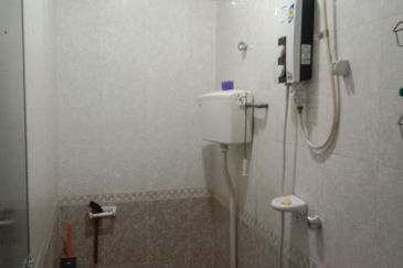 1.5 storey Semi D Taman Kasih Putera, Bahau 