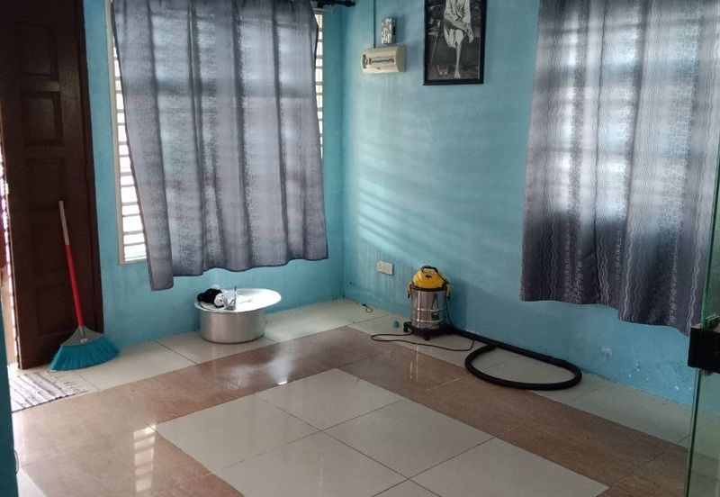 1.5 storey Semi D Taman Kasih Putera, Bahau 