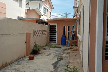 1.5 storey Semi D Taman Kasih Putera, Bahau 