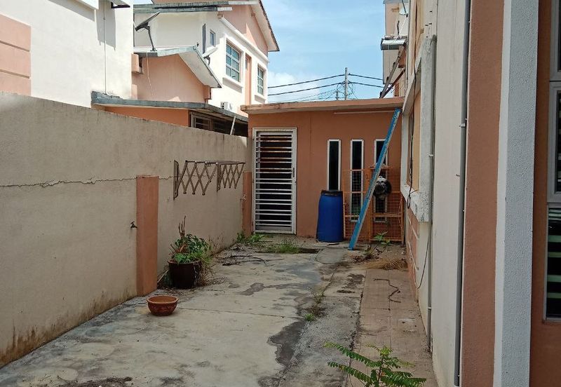 1.5 storey Semi D Taman Kasih Putera, Bahau 