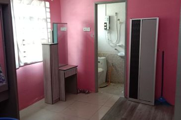 1.5 storey Semi D Taman Kasih Putera, Bahau 