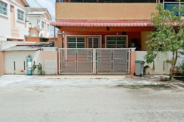 1.5 storey Semi D Taman Kasih Putera, Bahau 