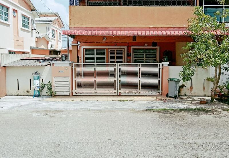 1.5 storey Semi D Taman Kasih Putera, Bahau 