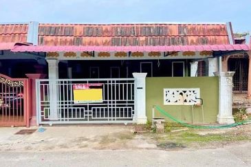 SINGLE STOREY TAMAN MEGAH MAHSAN, BAHAU (Non Bumi)