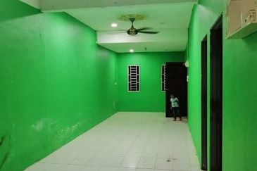 SINGLE STOREY TAMAN MEGAH MAHSAN, BAHAU (Non Bumi)