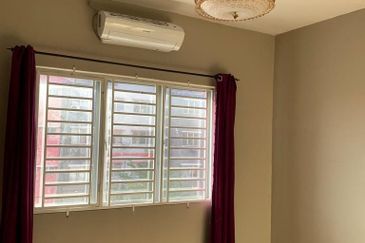 Iris Apartment, Taman Saujana Utama