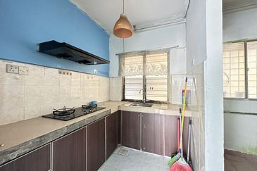 RENOVATED Apartment Sri Saujana Level 1 Bandar Saujana Putra SP 4, Bandar Saujana Putra 