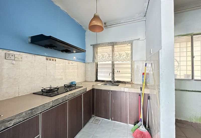 RENOVATED Apartment Sri Saujana Level 1 Bandar Saujana Putra SP 4, Bandar Saujana Putra 