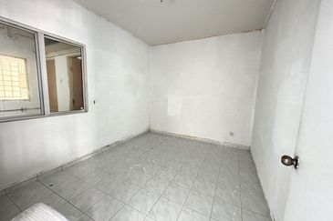 RENOVATED Apartment Sri Saujana Level 1 Bandar Saujana Putra SP 4, Bandar Saujana Putra 