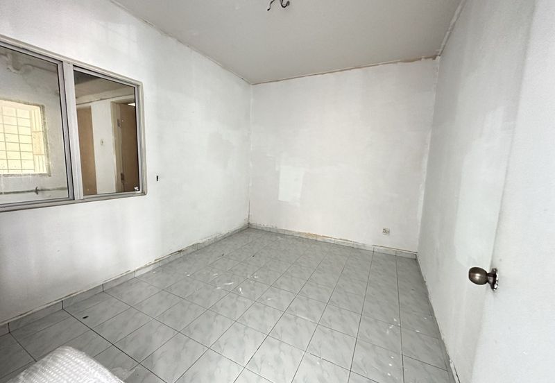 RENOVATED Apartment Sri Saujana Level 1 Bandar Saujana Putra SP 4, Bandar Saujana Putra 