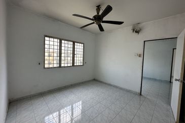 RENOVATED Apartment Sri Saujana Level 1 Bandar Saujana Putra SP 4, Bandar Saujana Putra 