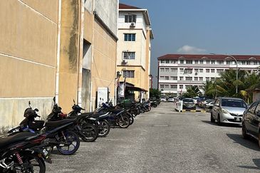 RENOVATED Apartment Sri Saujana Level 1 Bandar Saujana Putra SP 4, Bandar Saujana Putra 