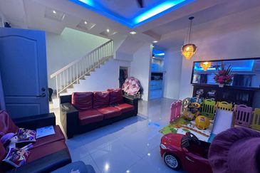 SEMI-D Cluster 2-storey house, Bandar Saujana Putra 