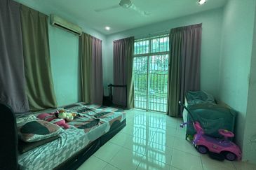 SEMI-D Cluster 2-storey house, Bandar Saujana Putra 