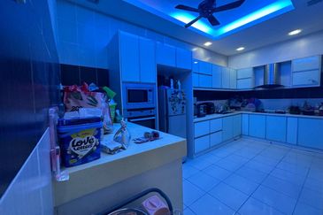 SEMI-D Cluster 2-storey house, Bandar Saujana Putra 