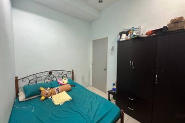 SEMI-D Cluster 2-storey house, Bandar Saujana Putra 