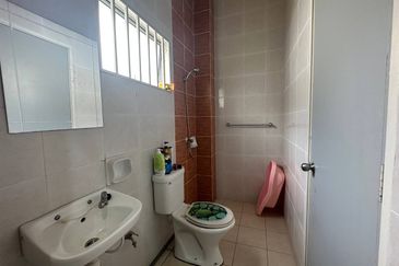 SEMI-D Cluster 2-storey house, Bandar Saujana Putra 