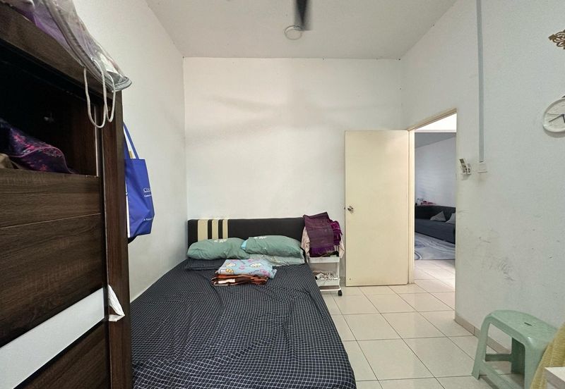 Taman Laman Desa, Desa Latania