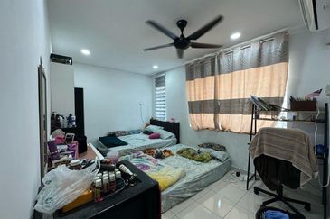 Taman Laman Desa, Desa Latania