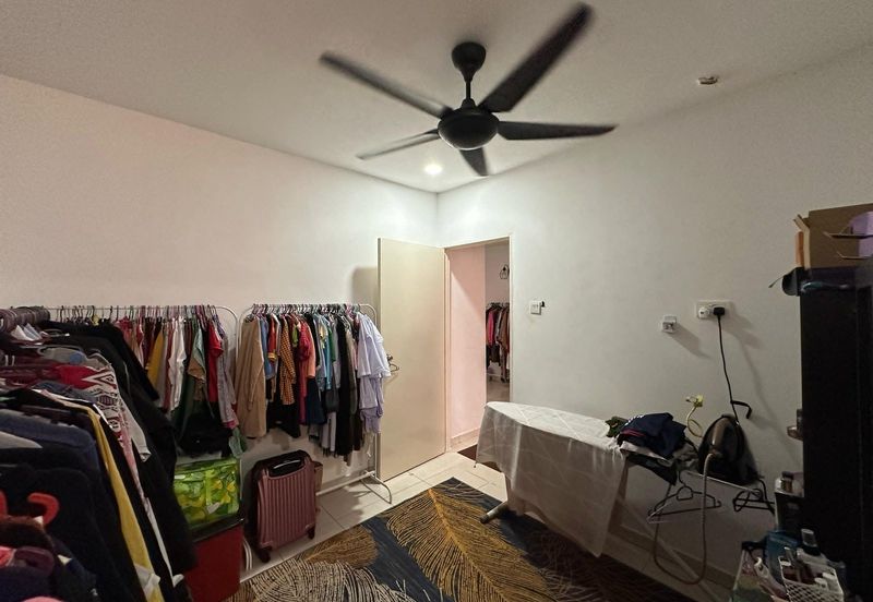 Taman Laman Desa, Desa Latania