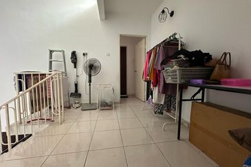 Taman Laman Desa, Desa Latania