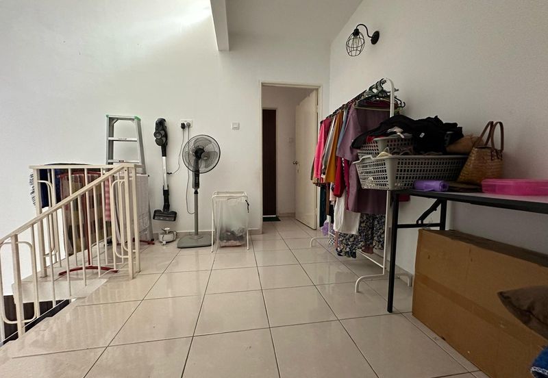 Taman Laman Desa, Desa Latania