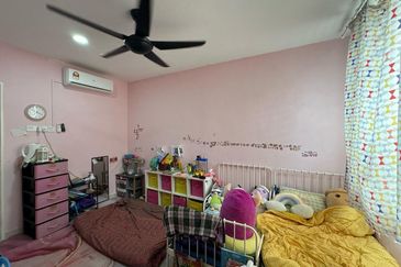 Taman Laman Desa, Desa Latania