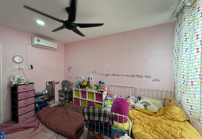 Taman Laman Desa, Desa Latania