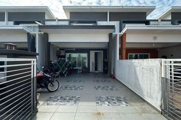 Taman Laman Desa, Desa Latania