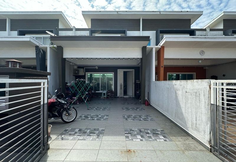 Taman Laman Desa, Desa Latania