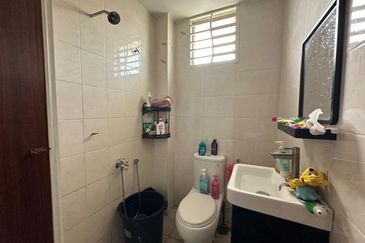 Taman Laman Desa, Desa Latania