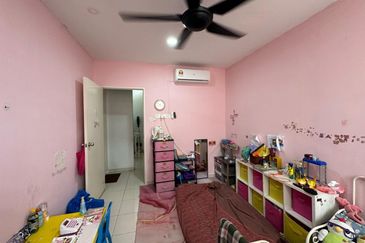 Taman Laman Desa, Desa Latania