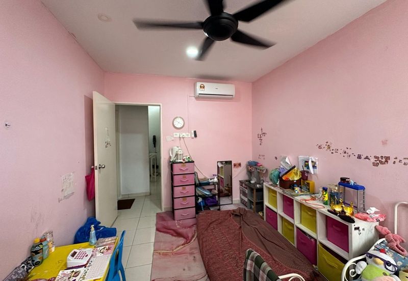 Taman Laman Desa, Desa Latania