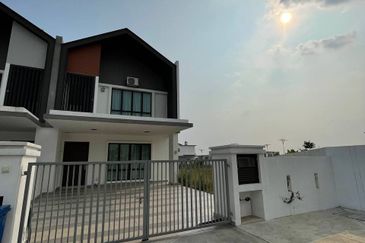 Biggest Land! New Completed 2 Storey Terrace (type Aria) Alam Impian, Shah Alam