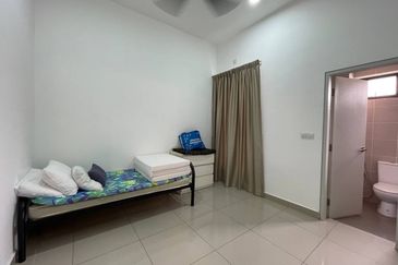 Biggest Land! New Completed 2 Storey Terrace (type Aria) Alam Impian, Shah Alam