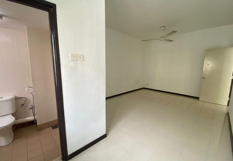 Puri Aiyu Condominium, Seksyen 22, Shah Alam For Sale!