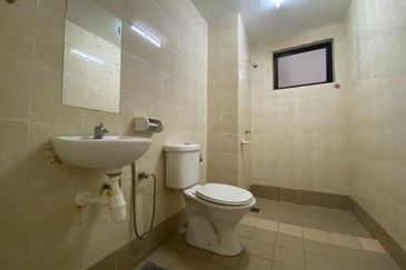 Puri Aiyu Condominium, Seksyen 22, Shah Alam For Sale!