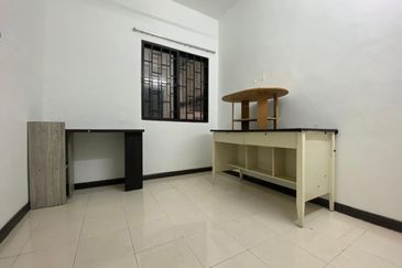 Puri Aiyu Condominium, Seksyen 22, Shah Alam For Sale!