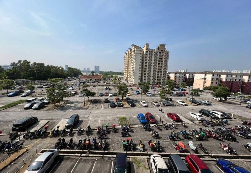 Vista Millennium Condominiums