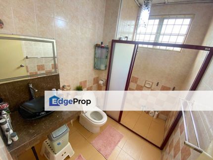 Double Storey Terrace Jalan Serambi, Bukit Jelutong, Shah Alam, Selangor, Bukit Jelutong