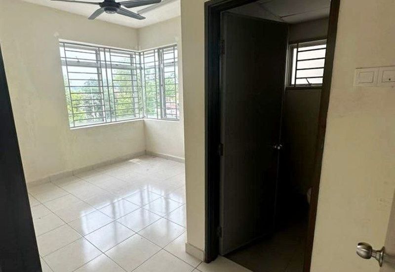 Residensi Warnasari 2