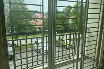 Residensi Warnasari 2