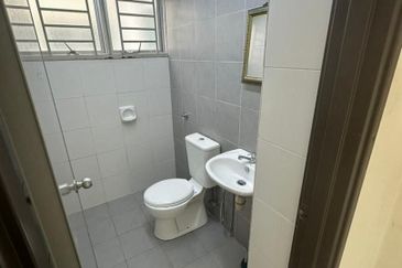 Residensi Warnasari 2