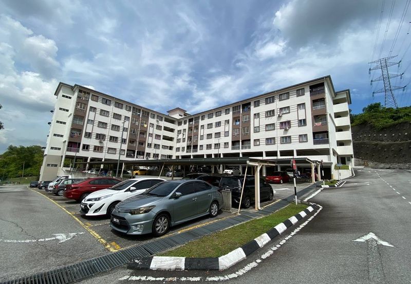 Suria Tropika Apartment