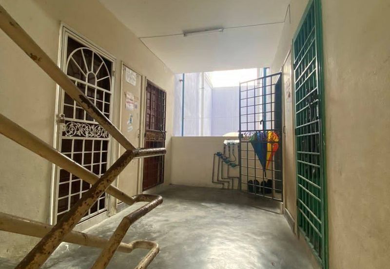 VACANT & WELL KEPT UNIT Kasuarina Salju Apartment, Bandar Puncak Alam for Sale!